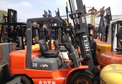 上海市8至50噸吊車(chē)出租_上海市30米高空作業(yè)車(chē)出租